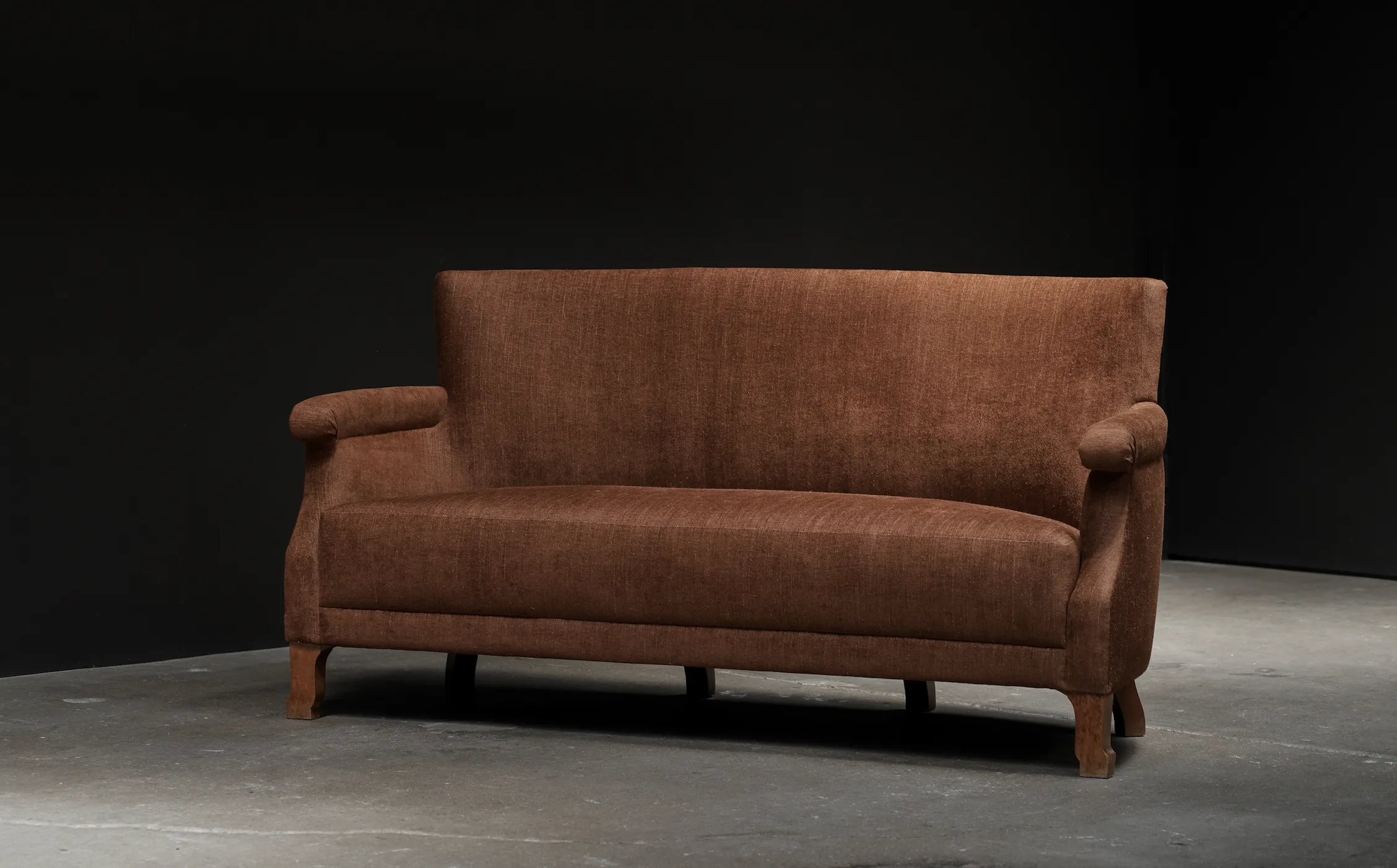 French Settee in Brushed Linen