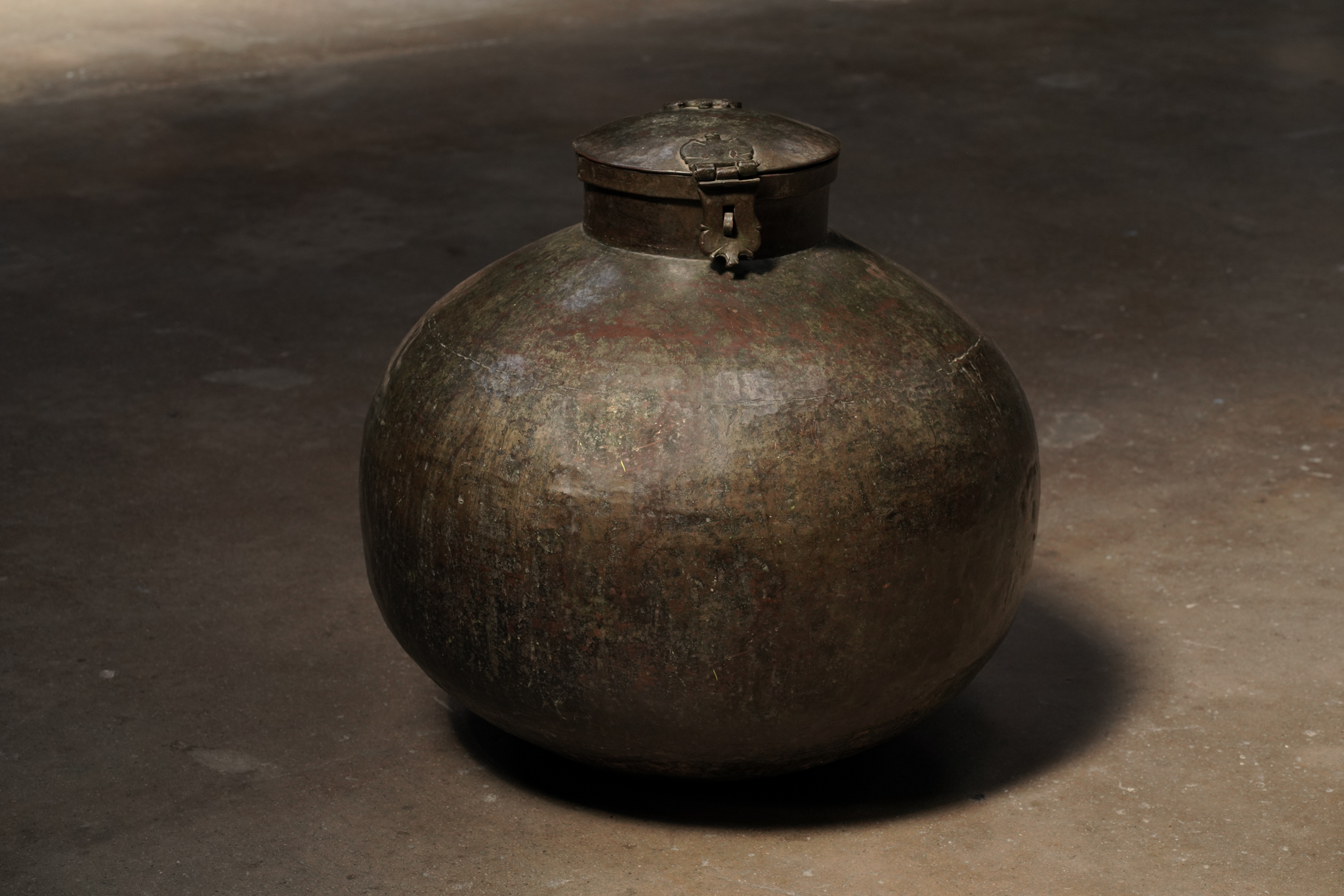 Copper Round Vessel with Lid