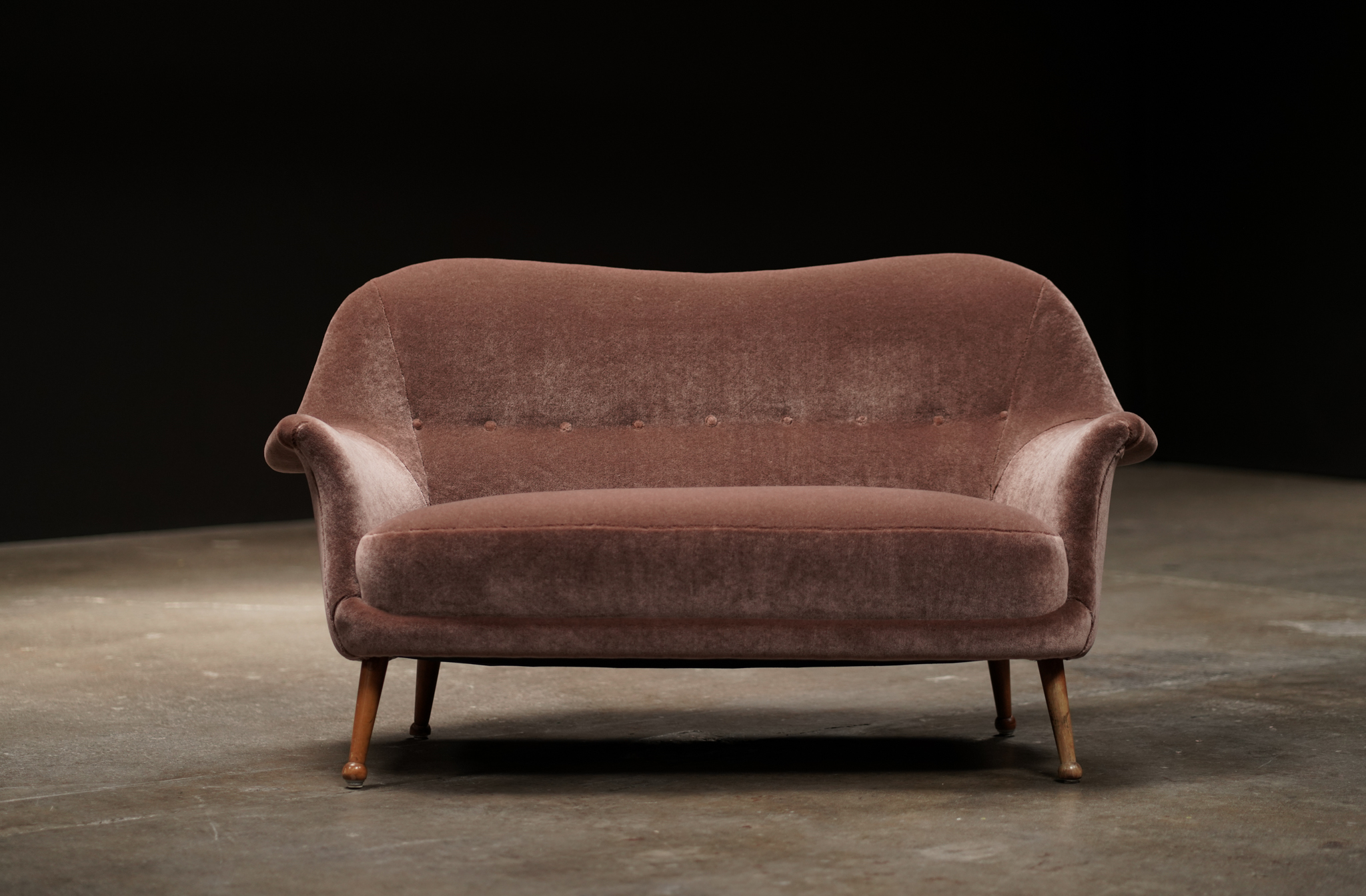 Conversation Settee, Ebi Mohair