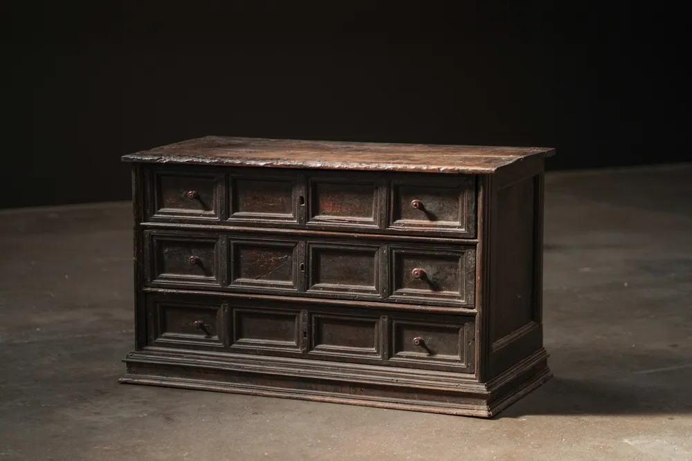 Rustic Chest of Drawers