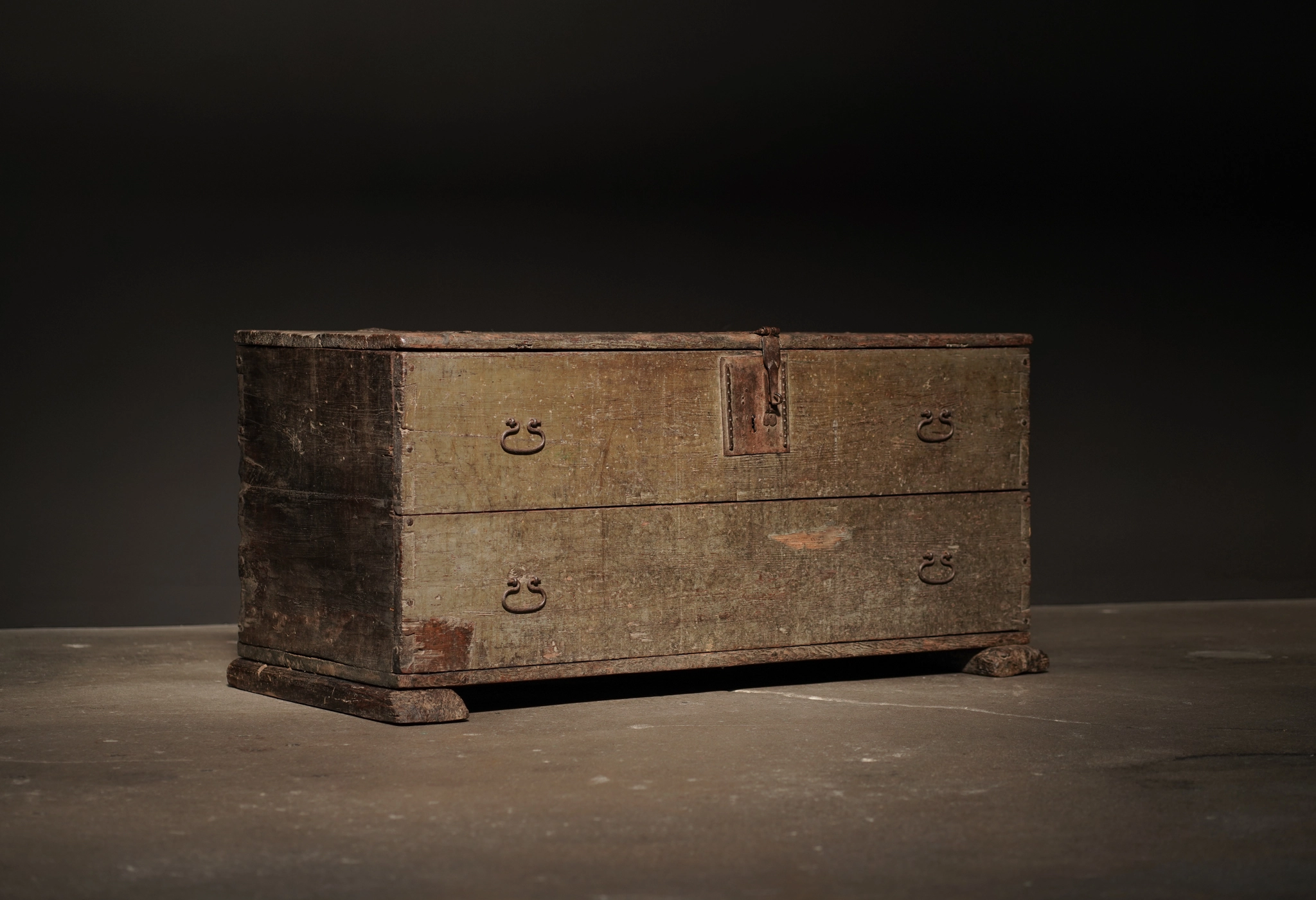 Sage Aged Chest